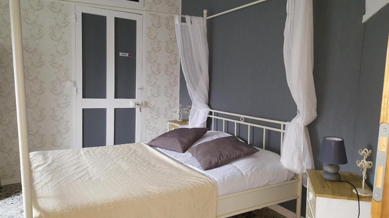Gite 3 Du Chateau De Feschaux Villeneuve-sous-Pymont エクステリア 写真